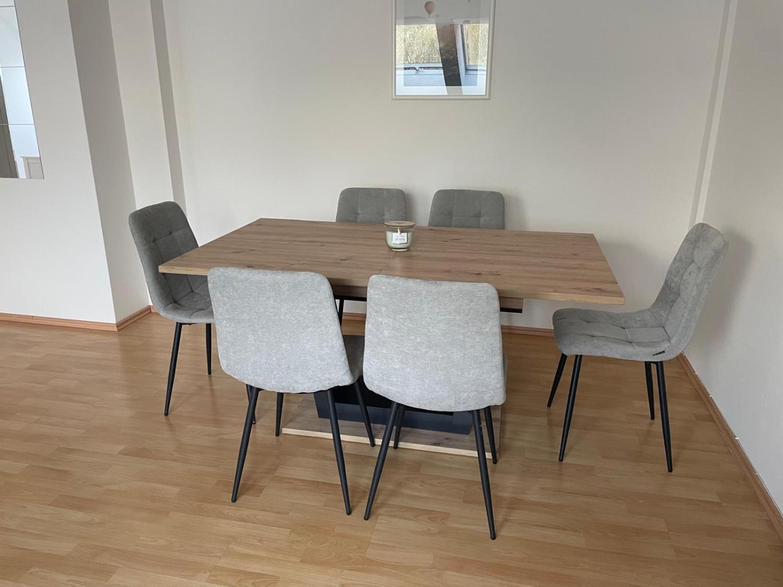 Schoene Mit Parkplatz Im Zentrum Von Apartamento *