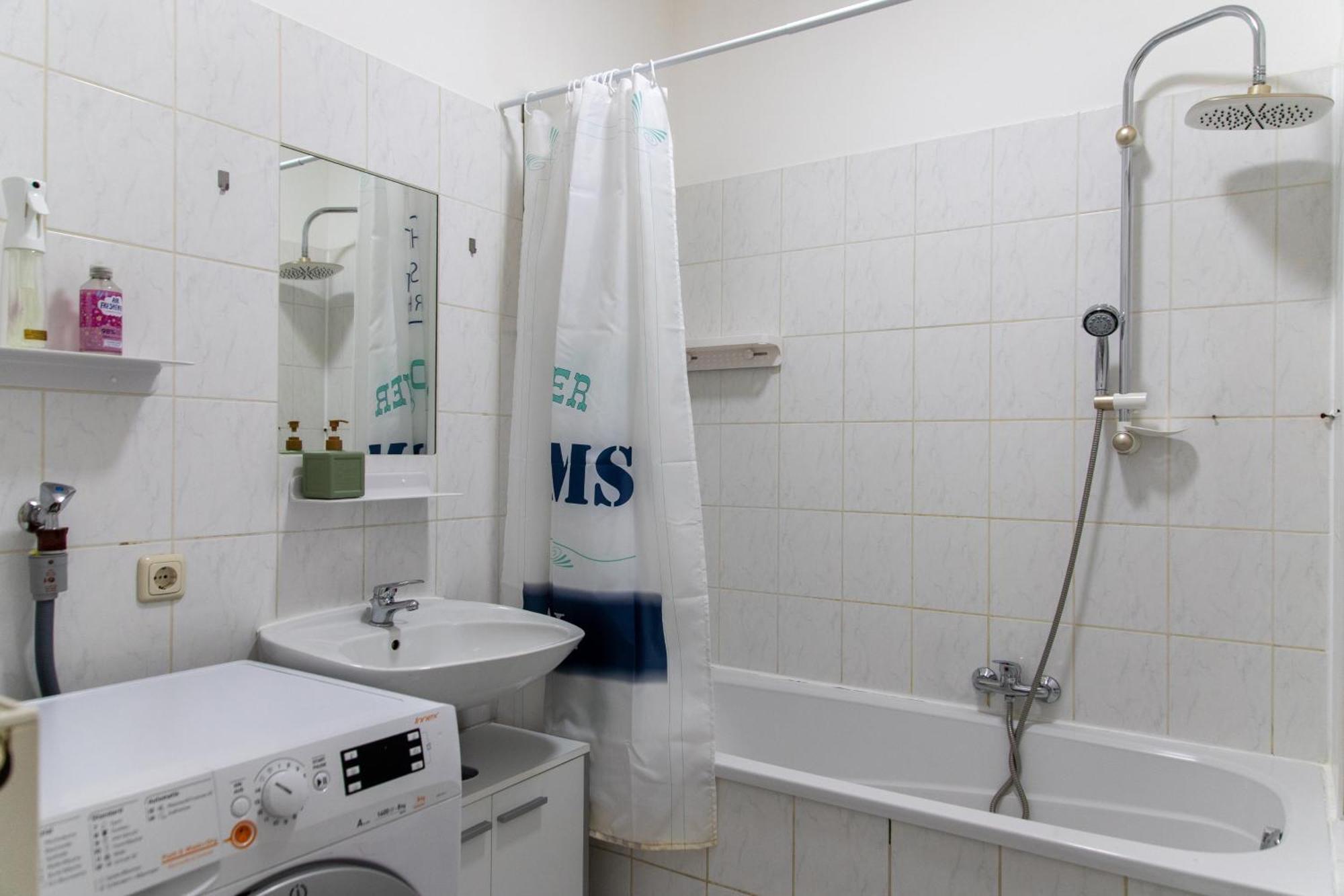 Apartamento Schoene Mit Parkplatz Im Zentrum Von